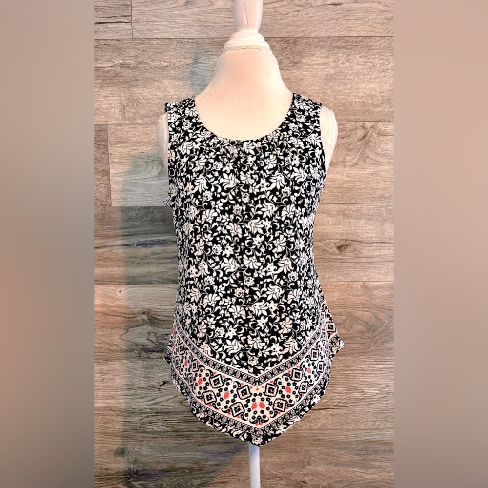 White House Black Market Sleeveless Top
